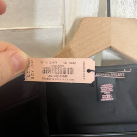 VICTORIA'S SECRET Women's Satin Robe Pajama Top Black NWT One Size Ruffle Sexy - Picture 10 of 12